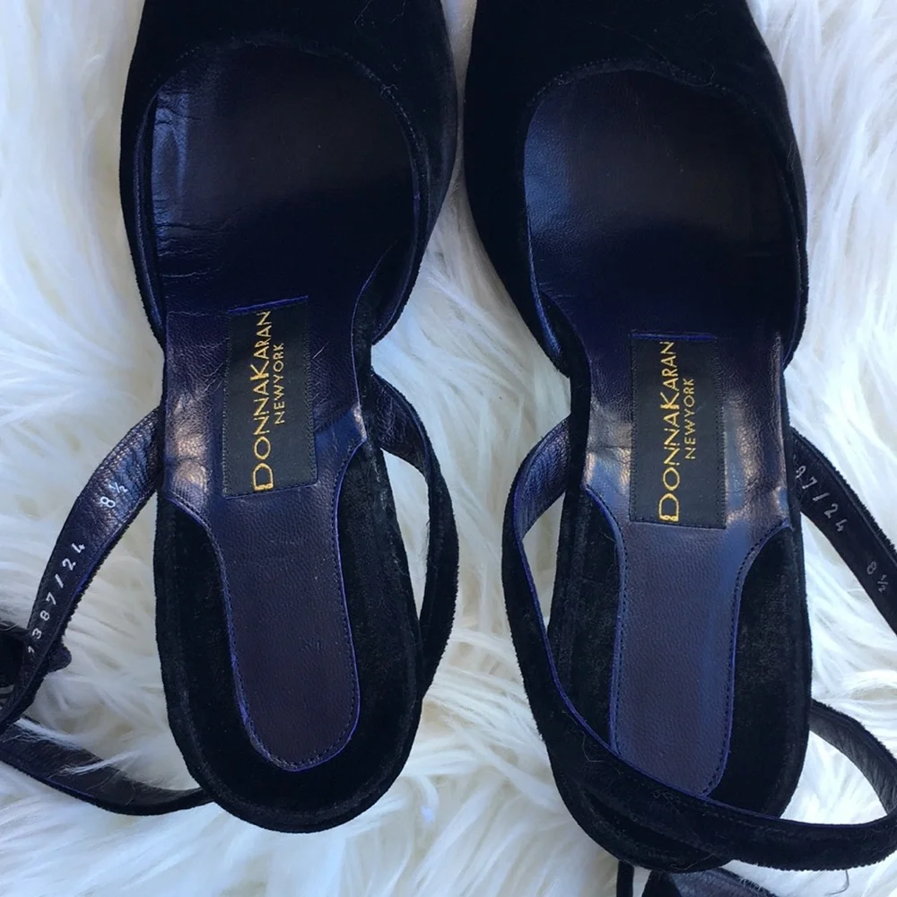 Donna Karan New York Black Velvet Pointy Toe Ankle Strap Heels - Picture 4 of 16